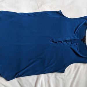 sleeveless blue tunic shirt
